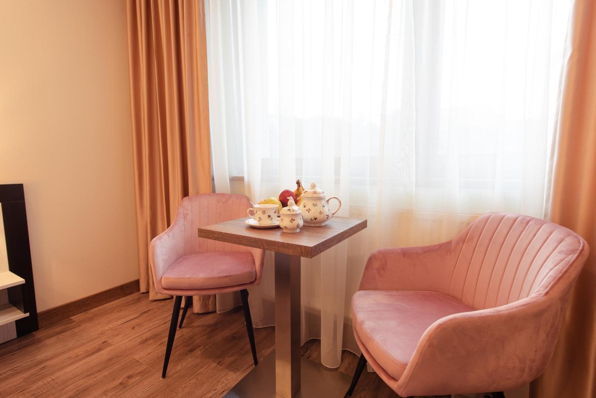 Hotel Viktor Братислава Экстерьер фото