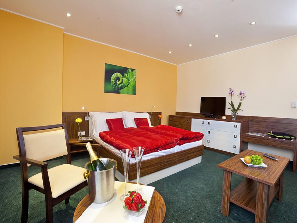 Hotel Viktor Братислава Номер фото