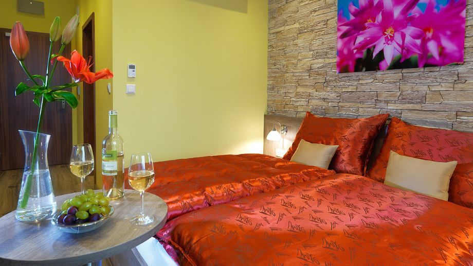 Hotel Viktor Братислава Экстерьер фото