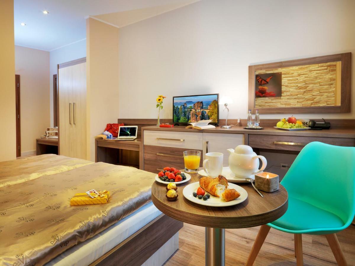 Hotel Viktor Братислава Экстерьер фото